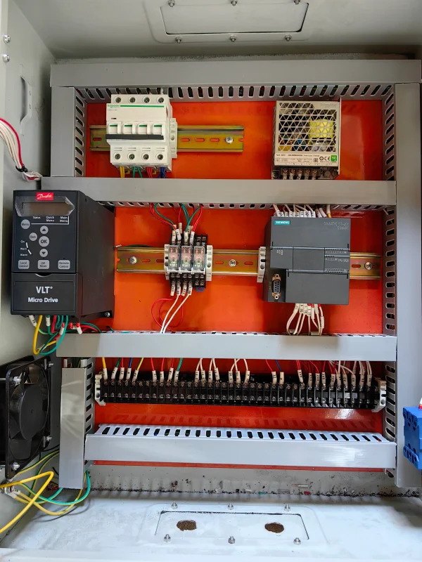 Custom servo moto dumping station for preforms