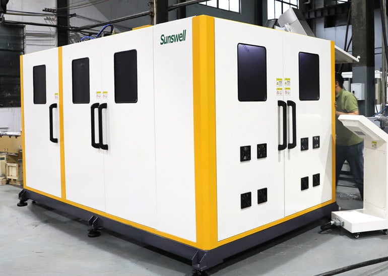 Top Blowing Linear Blow Molding Machine factory